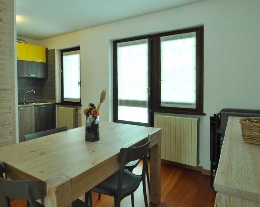 GRAZIOSO CON AREA ESTERNA